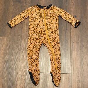 Leopard 🐆 print footie